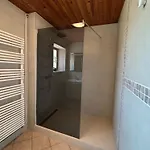 Maison Spacieuse Avec Spa, Ping-pong Et Baby-foot, Ideale Pour Detente En Famille - Fr-1-589-828