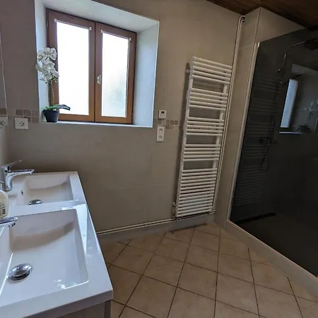 Maison Spacieuse Avec Spa, Ping-pong Et Baby-foot, Idéale Pour Détente En Famille - Fr-1-589-828 La Chapelle-aux-Bois