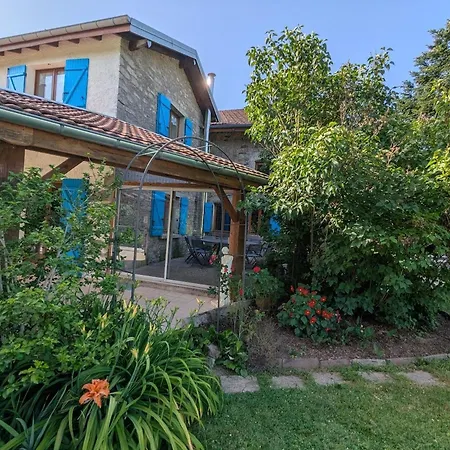 Maison Spacieuse Avec Spa, Ping-pong Et Baby-foot, Idéale Pour Détente En Famille - Fr-1-589-828 Séjour à la campagne La Chapelle-aux-Bois
