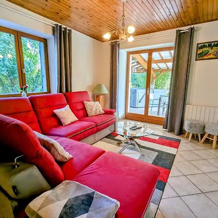Maison Spacieuse Avec Spa, Ping-pong Et Baby-foot, Idéale Pour Détente En Famille - Fr-1-589-828 Séjour à la campagne La Chapelle-aux-Bois