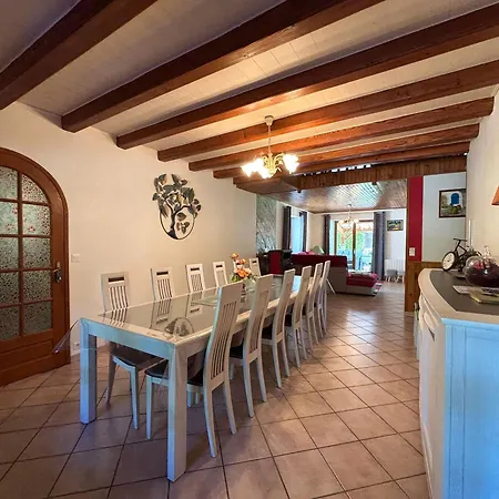 Maison Spacieuse Avec Spa, Ping-pong Et Baby-foot, Idéale Pour Détente En Famille - Fr-1-589-828 La Chapelle-aux-Bois