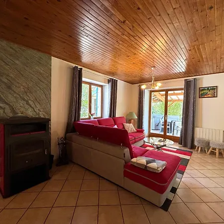 Maison Spacieuse Avec Spa, Ping-pong Et Baby-foot, Idéale Pour Détente En Famille - Fr-1-589-828 Séjour à la campagne La Chapelle-aux-Bois