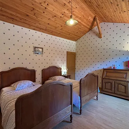 Maison Spacieuse Avec Spa, Ping-pong Et Baby-foot, Idéale Pour Détente En Famille - Fr-1-589-828 Séjour à la campagne La Chapelle-aux-Bois