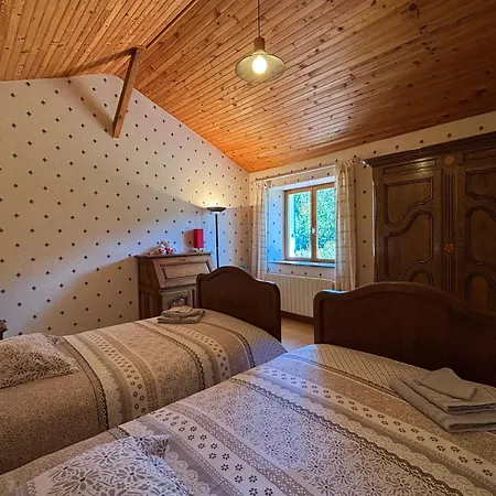 Maison Spacieuse Avec Spa, Ping-pong Et Baby-foot, Idéale Pour Détente En Famille - Fr-1-589-828