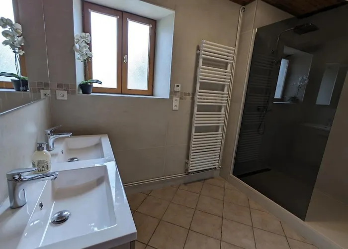 Maison Spacieuse Avec Spa, Ping-pong Et Baby-foot, Ideale Pour Detente En Famille - Fr-1-589-828 La Chapelle-aux-Bois