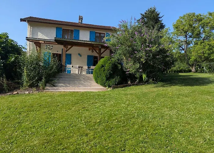 Maison Spacieuse Avec Spa, Ping-pong Et Baby-foot, Ideale Pour Detente En Famille - Fr-1-589-828 * La Chapelle-aux-Bois