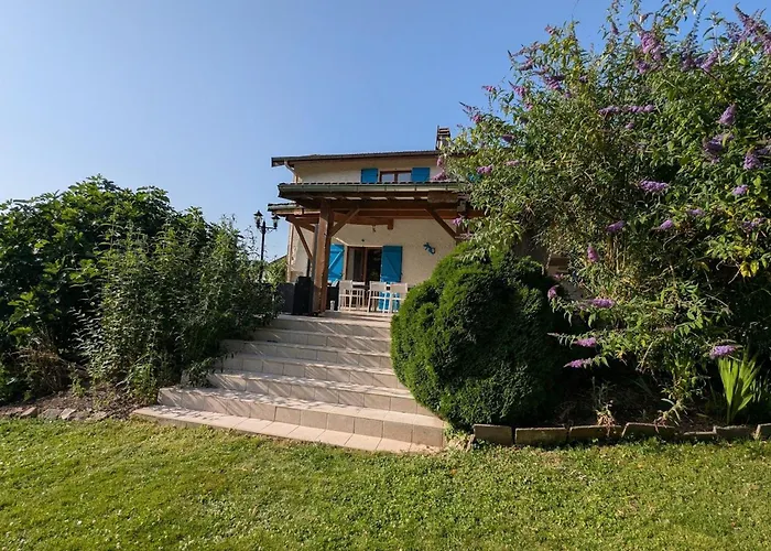 Maison Spacieuse Avec Spa, Ping-pong Et Baby-foot, Ideale Pour Detente En Famille - Fr-1-589-828