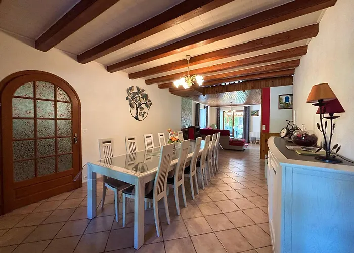 Maison Spacieuse Avec Spa, Ping-pong Et Baby-foot, Ideale Pour Detente En Famille - Fr-1-589-828 La Chapelle-aux-Bois